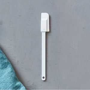 New Pampered Chef Mini Skinny Scraper